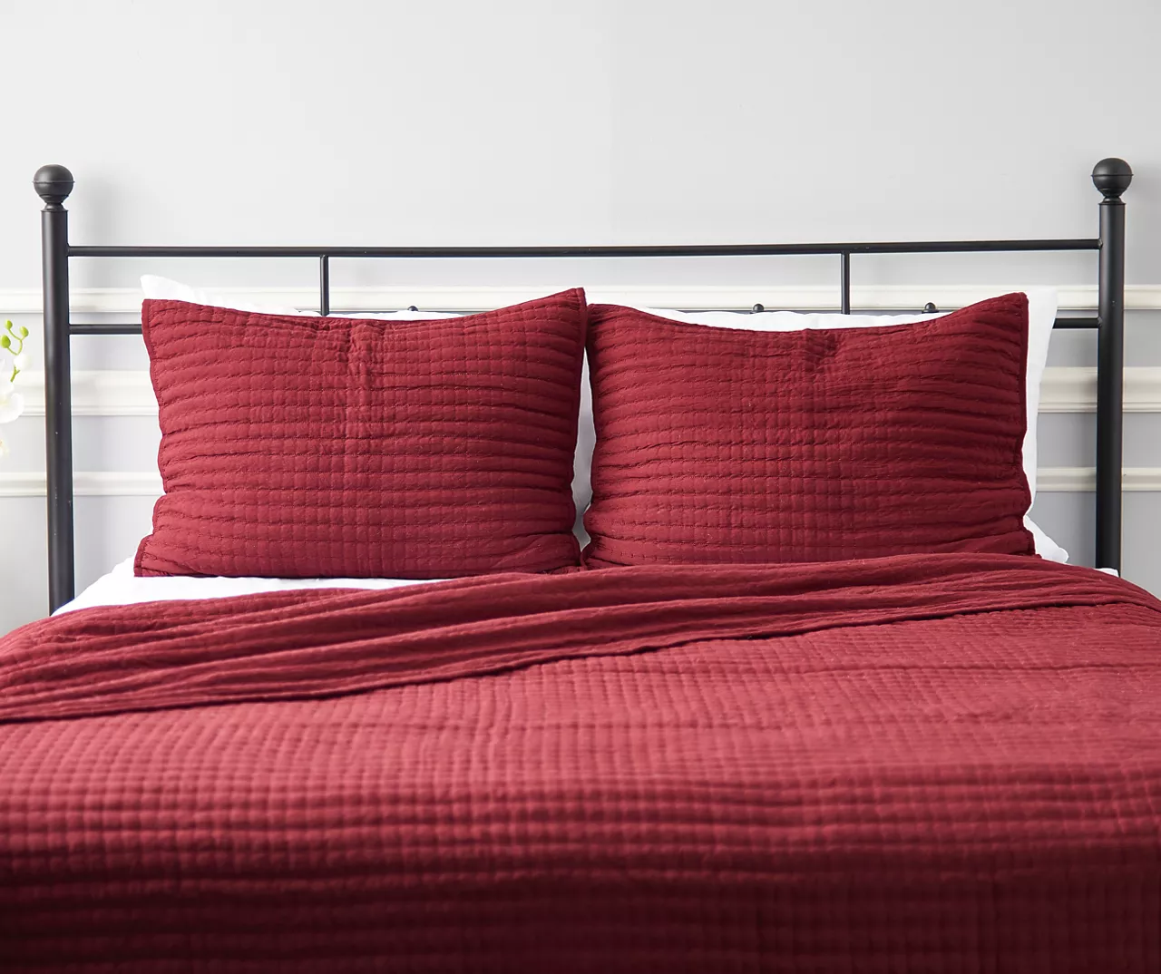 Pebbled 3-Piece Quilt Set 1 Pebbled 3-Piece Quilt Set