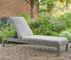 Broyhill Eagle Brooke All-Weather Wicker Cushioned Chaise Lounger -Home Furnishings Store 810555202 4