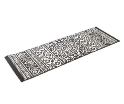 Broyhill Black & White Ornate Fascination Accent Rug -Home Furnishings Store 810557659 3